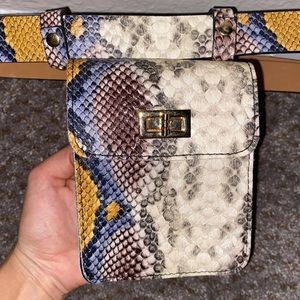 Faux SnakeSkin Beltbag